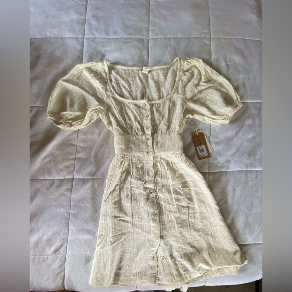 NWT Billabong Cream Buttoned Midi Dress